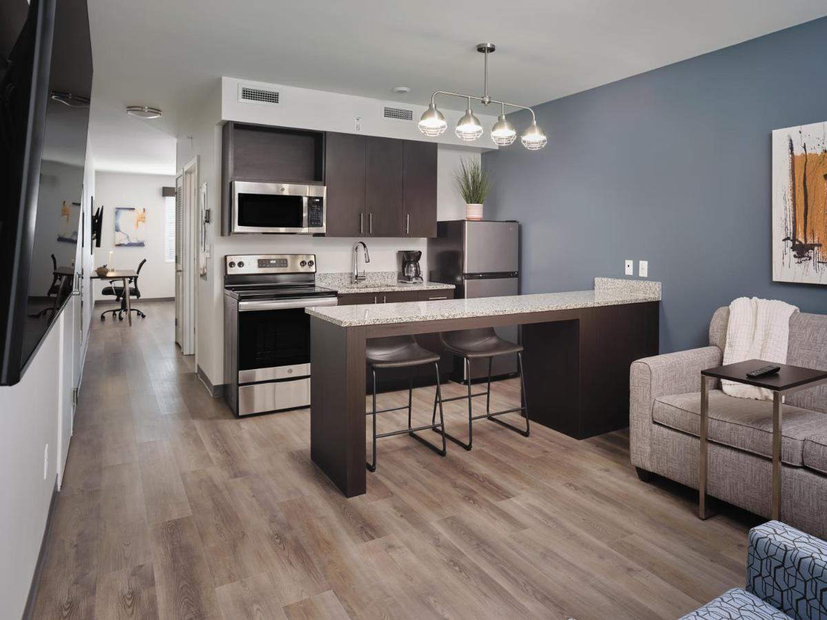 Stayapt Suites Greenville-Haywood Mall Экстерьер фото